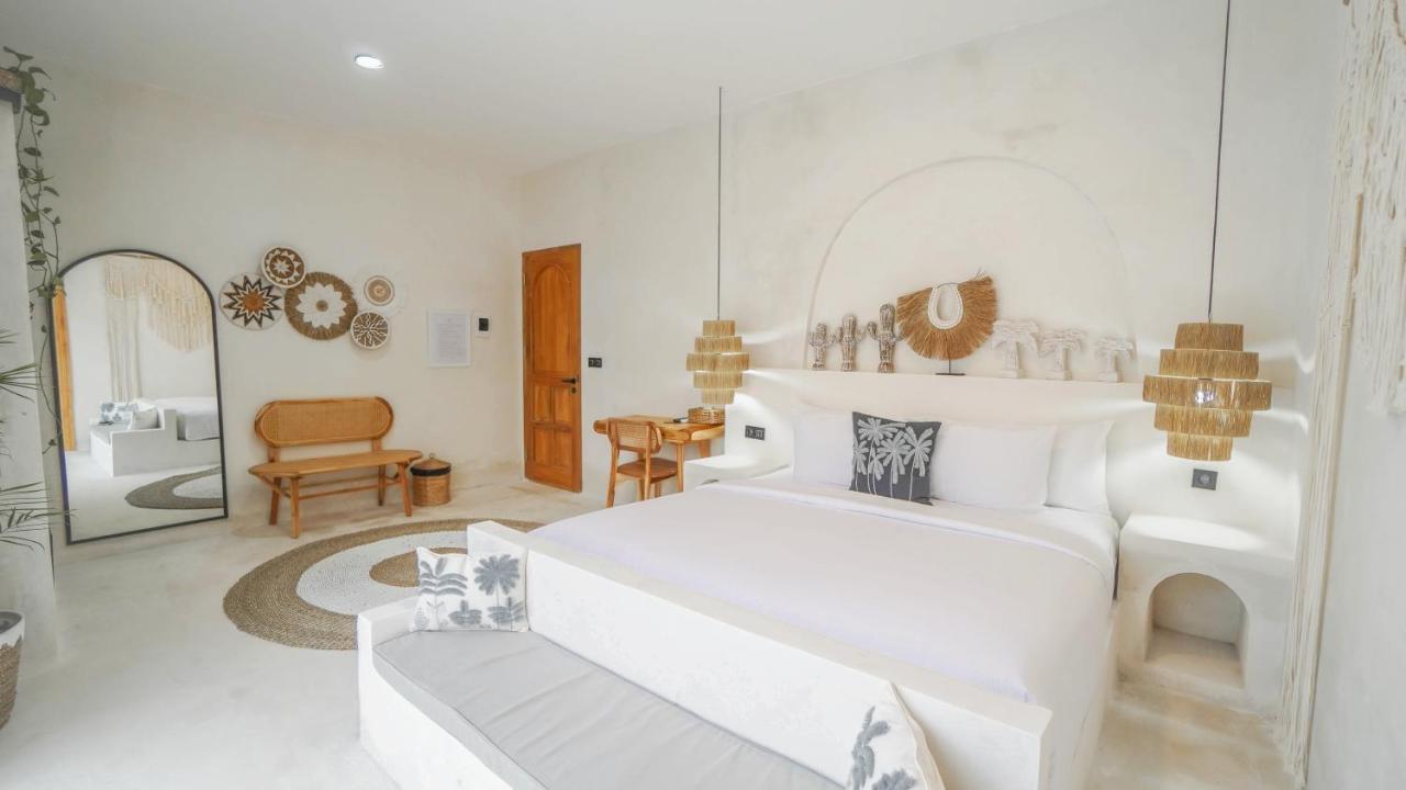 Bohemian Jogja Villas With Private Pool Kejayan Exterior photo